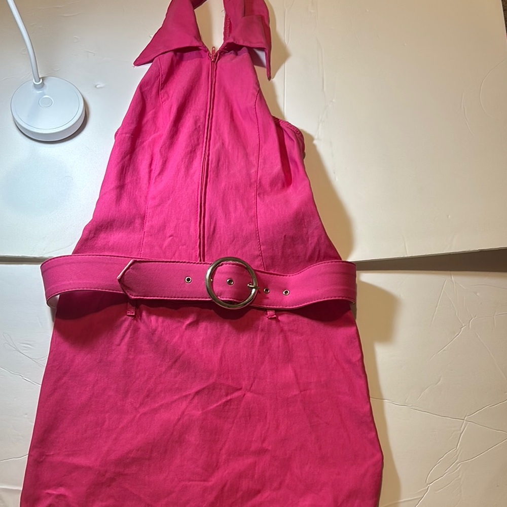 Chic Pink Sleeveless Dress with Belt